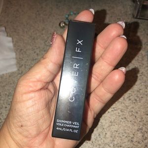 Cover FX shimmer veil